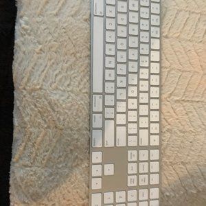 Apple Magic Keyboard with Numeric Keypad - US English - Silver